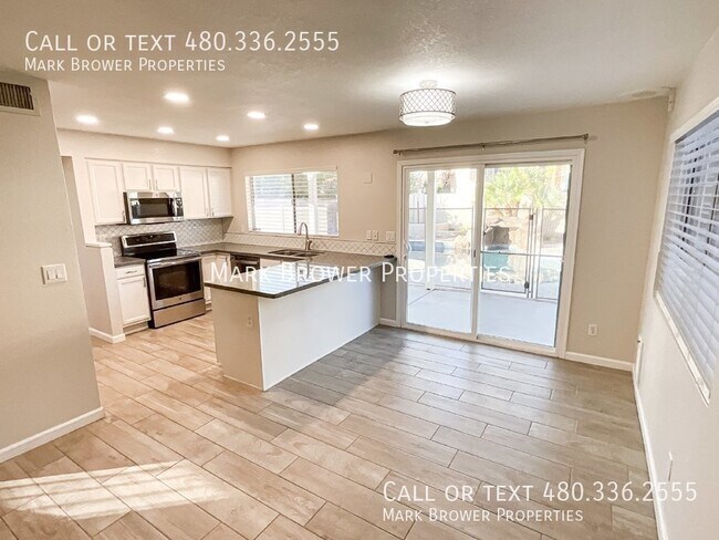 Foto del edificio - 4102 E Woodland Dr