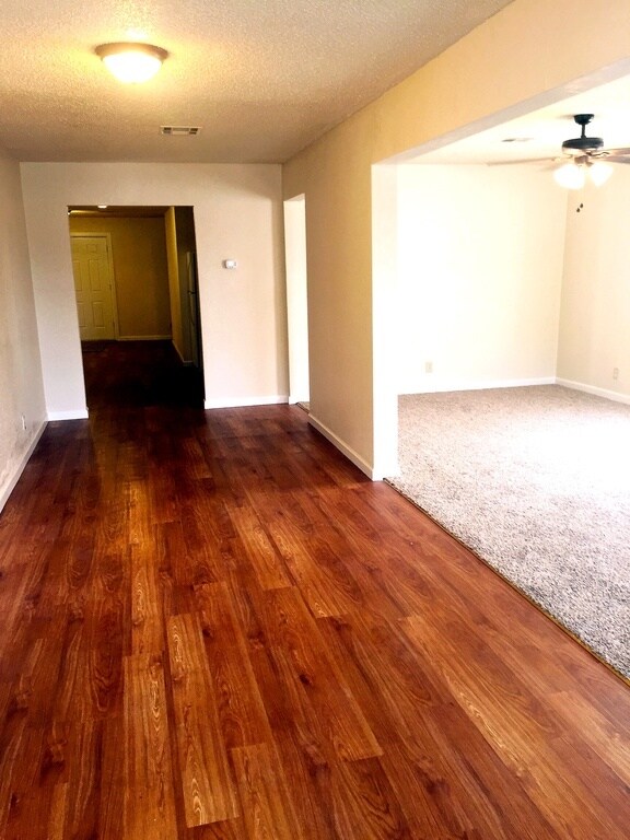 Foto del edificio - 632 NE 6th St