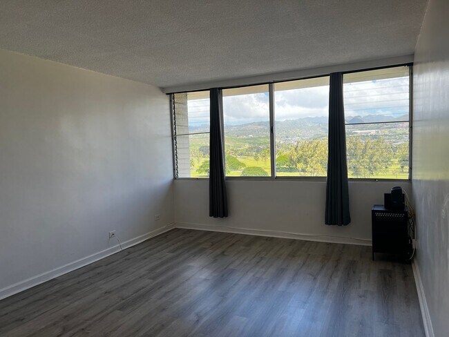 Foto del edificio - Top Floor, Corner Unit Studio with Mountain Views.