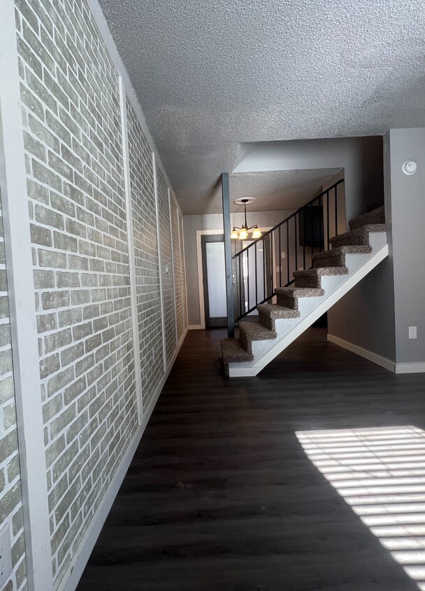 Primary Photo - Cedar Terrace