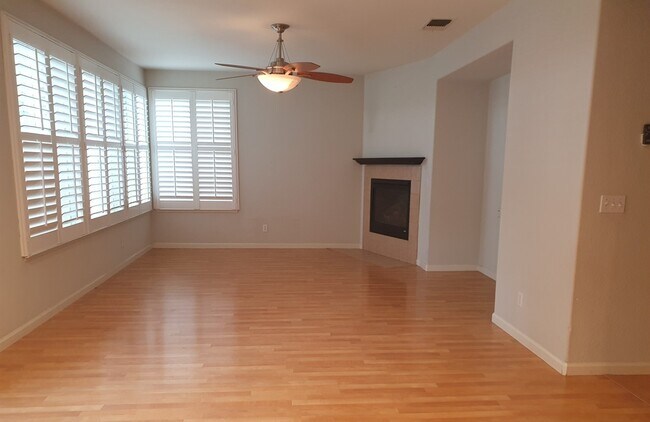 Foto del edificio - 2540 Crescent Way