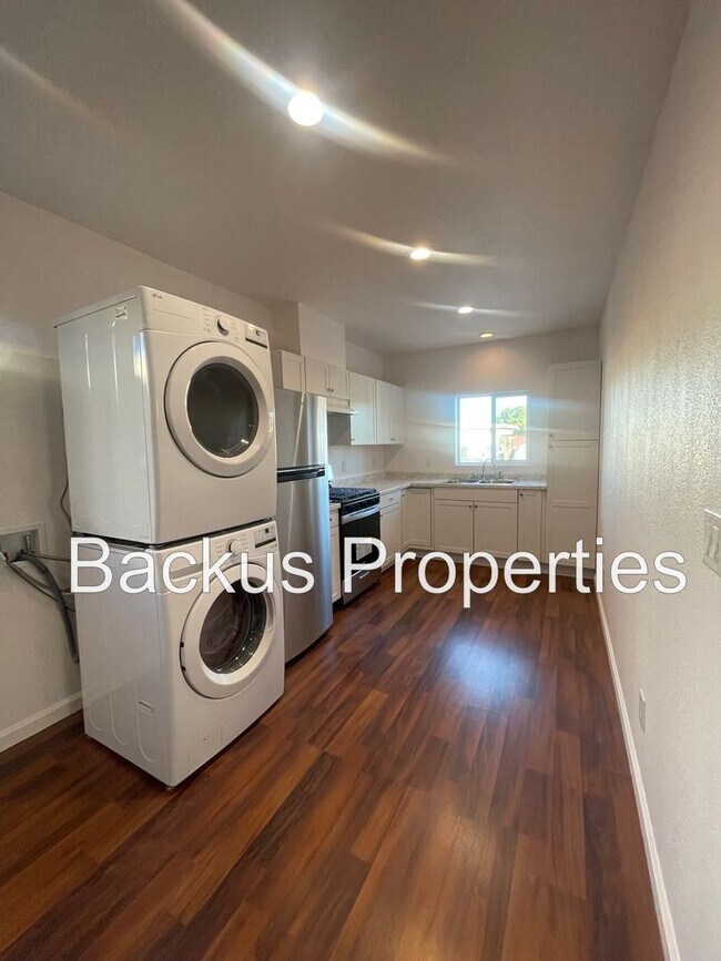 Building Photo - Wonderful ADU  with separate entrance