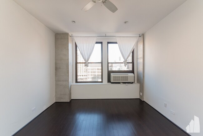 Foto del edificio - 600 S Dearborn St