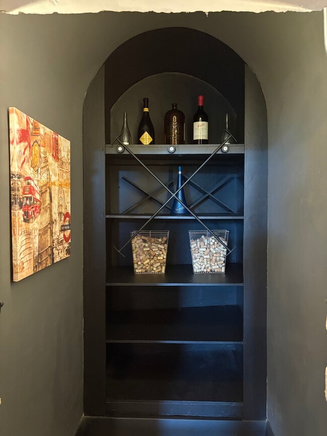 Building Photo - Historical Charm Open Concept