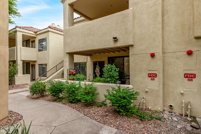 Foto del edificio - 7575 E Indian Bend Rd