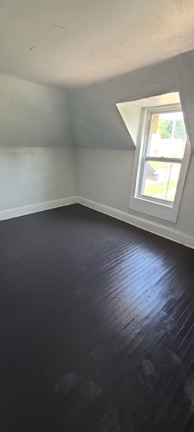 Building Photo - 1140 Ave B