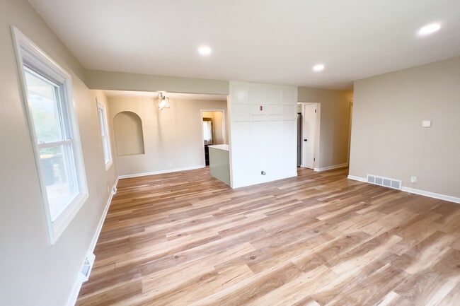 another view of the living room - 811 S 88th St