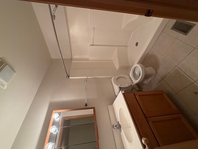 Foto del edificio - 790 W Highview Dr