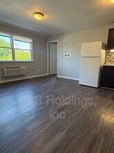 Building Photo - 6741 Rte 1