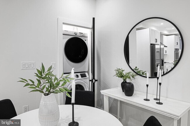 Foto del edificio - 616 Kenyon St NW