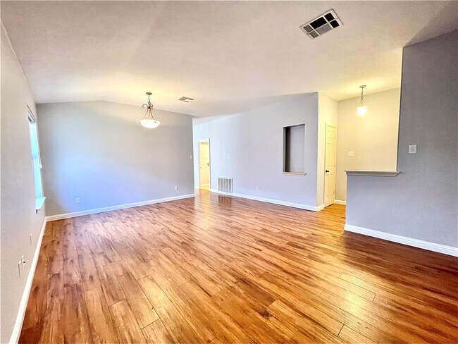 Foto del edificio - 3761 Top Rock Ln