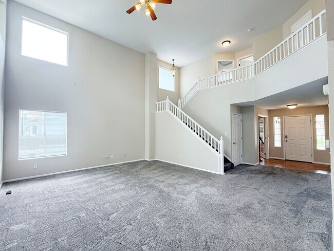 Building Photo - Updated, Clean and Spacious 2-Story with 3...