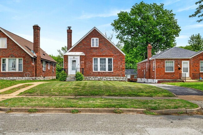 Building Photo - 44 Jendale Ct