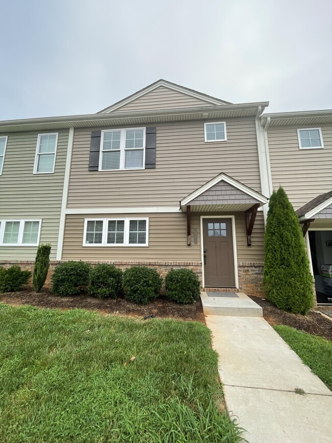 Photo - 1178 Commonwealth Cir Townhome