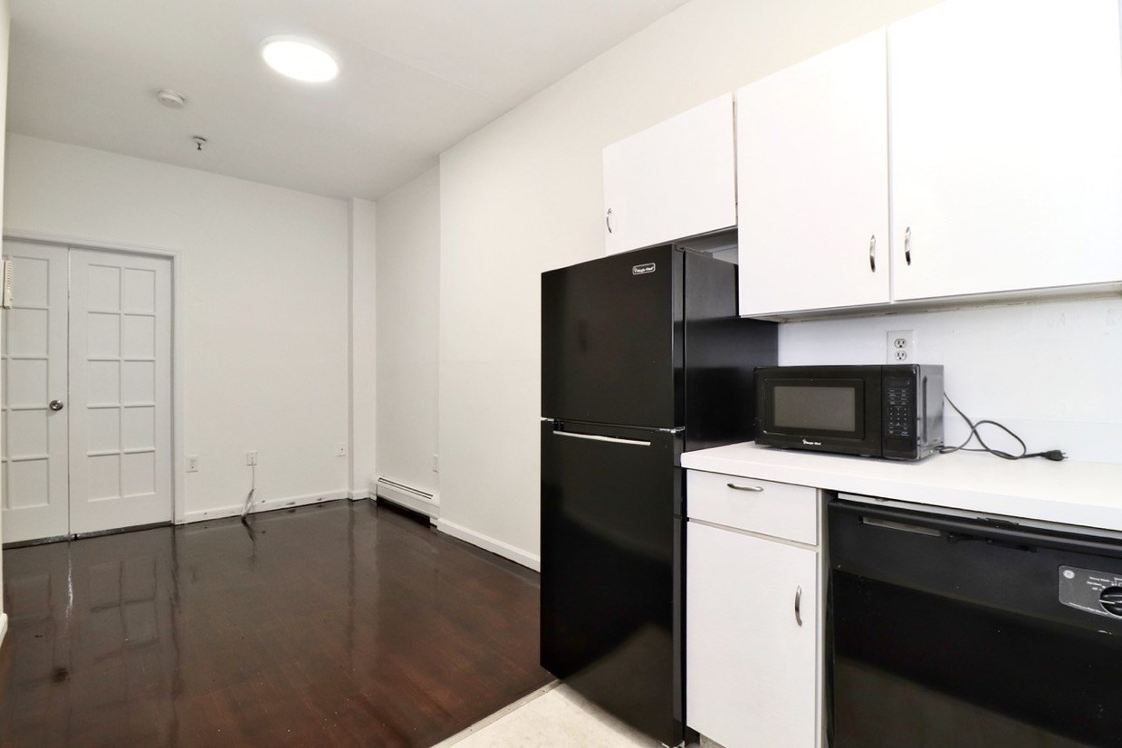 Foto principal - 108 Adams St