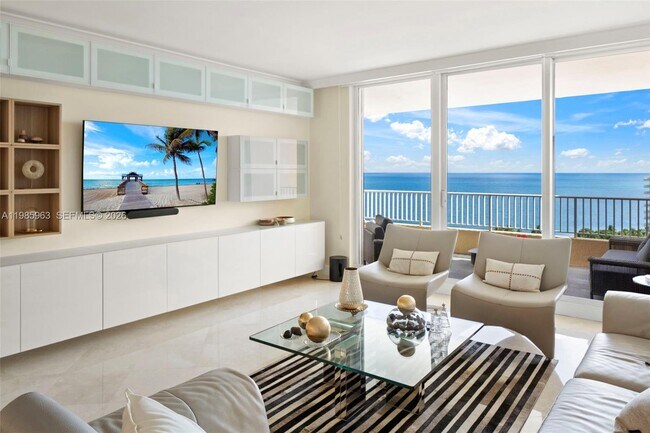 Foto del edificio - 781 Crandon Blvd