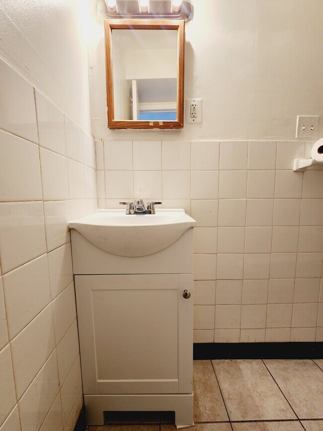 013-360990-200912-0390-HDR-13_9388326 - 324 Avenue E