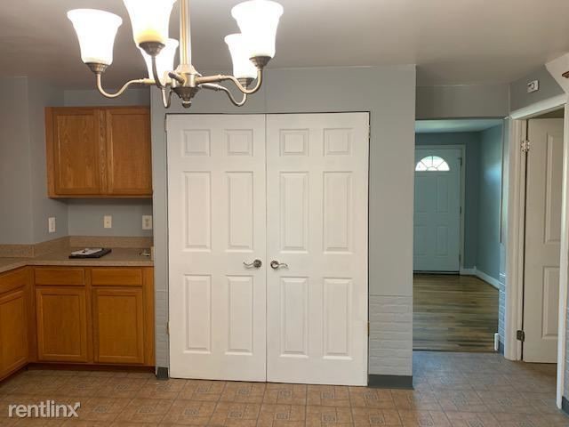 Building Photo - 3 br, 2 bath Townhome - 8120 Del Haven Rd