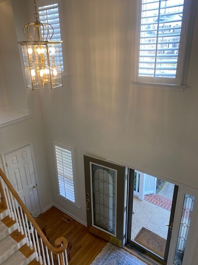 Foto del edificio - 6253 N Mayfair Cir