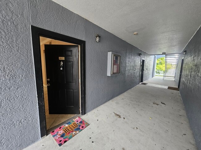 Foto del edificio - 5525 Pga Blvd