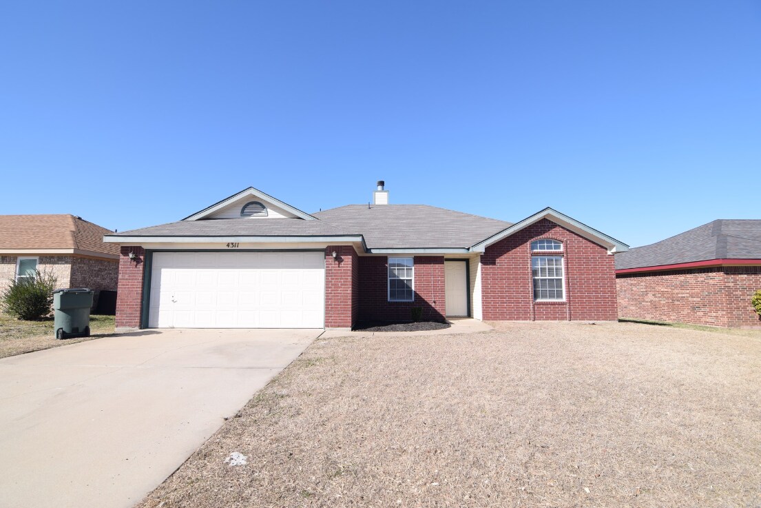 Primary Photo - 4311 Wade Dr