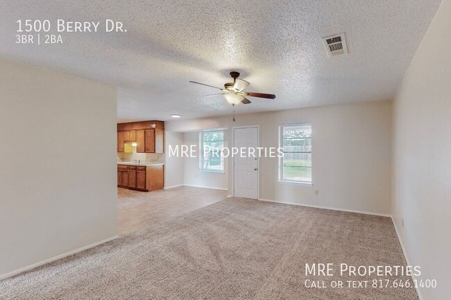 Building Photo - 1500 Berry Dr