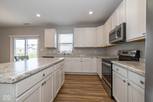 Foto del edificio - 6792 Highland Way