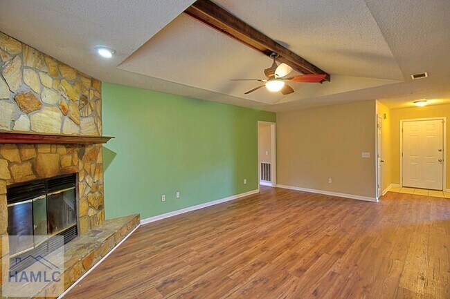 Foto del edificio - 948 Wedgewood Way