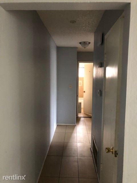 Building Photo - 2 br, 1 bath Condo - 5984 WALERGA RD 4 Unit 4