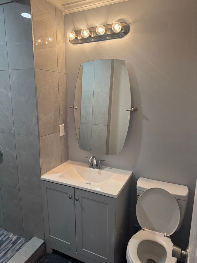 Foto del edificio - 710 Hudson St