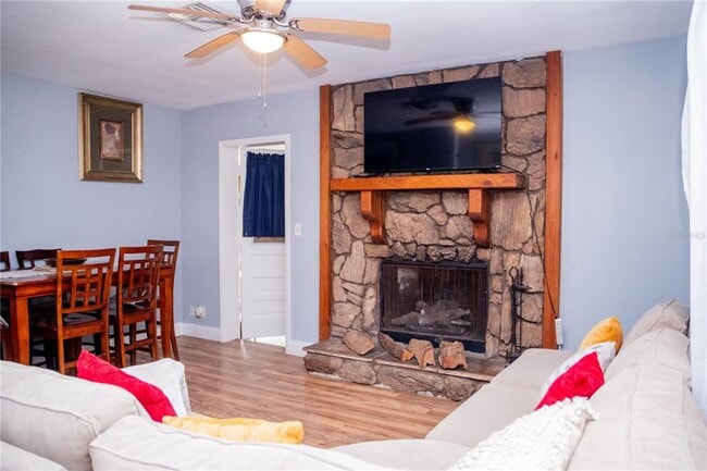 Foto del edificio - 313 Center Ave