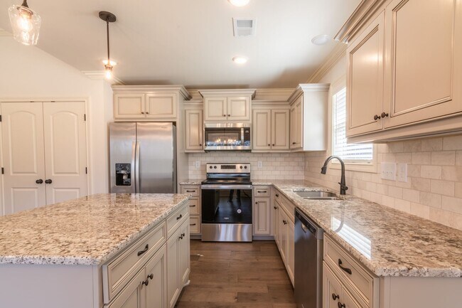 Foto del edificio - For Lease - Single Family Home in Gallatin