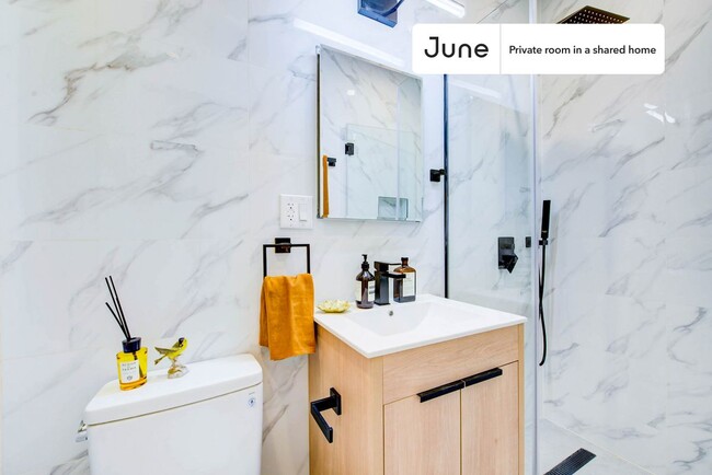 Foto del edificio - Functional ROOM at The Central Park Manhattan House