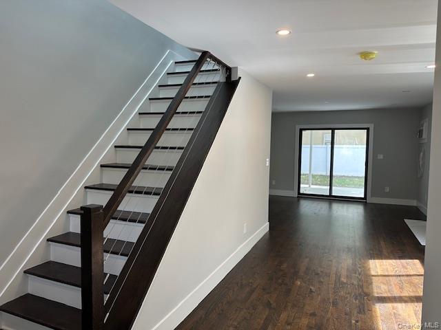 Building Photo - 14 Pequot Ave