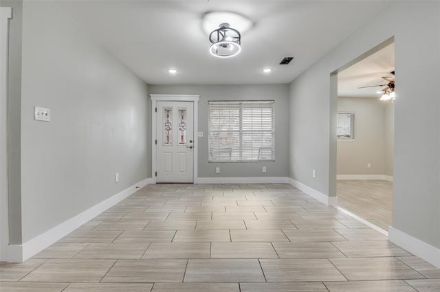 Foto del edificio - 1326 Johns Ave