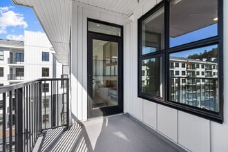 Building Photo - Thera