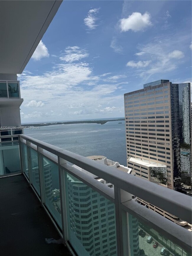 Foto del edificio - 950 Brickell Bay Dr