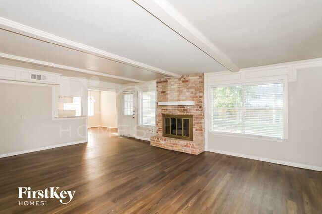 Foto del edificio - 10530 Jaycreek Dr