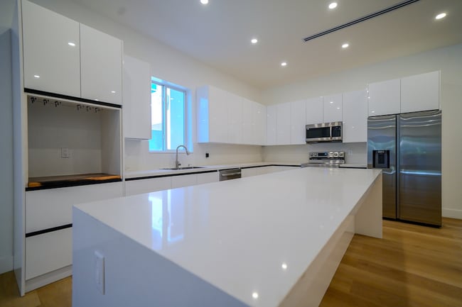Foto del edificio - 112 NW 24th Ct