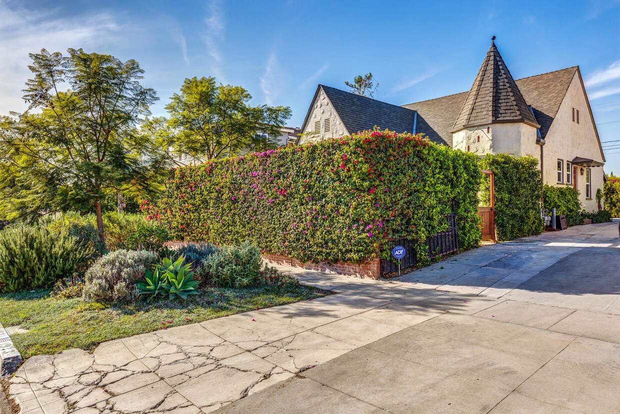 1923 Clyde Ave, Los Angeles, CA 90019 House for Rent in Los Angeles