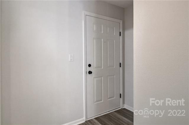 Foto del edificio - 3216 Selwyn Farms Ln