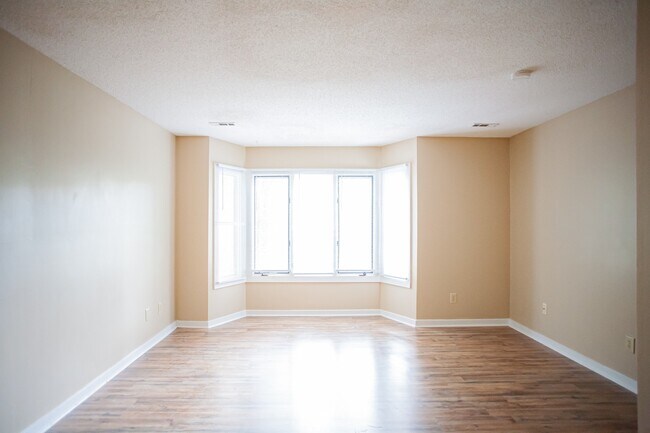 Foto del edificio - 704 Martin Luther King Junior Boulevard D14