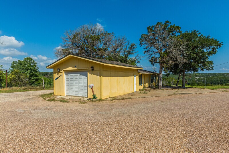 Primary Photo - 142 County Rd 1604