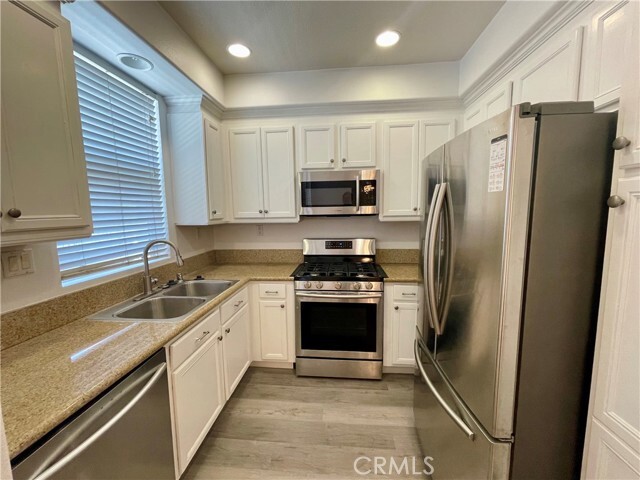 Building Photo - 34 Triad Ln