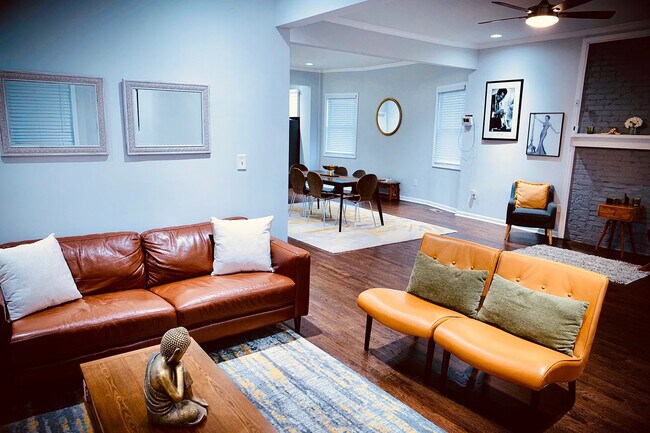 Foto del edificio - Room in House on E Ontario Ave SW