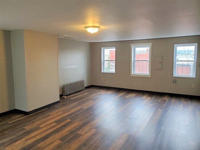 Foto del edificio - 819 Elm St