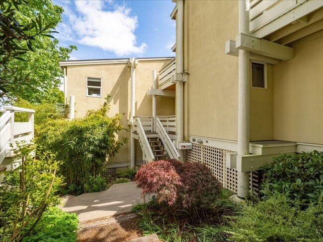 Foto del edificio - 2Bd/1.25Ba Seattle Townhouse