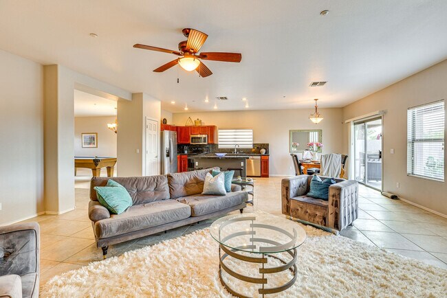 Foto del edificio - 9443 E Whitewing Dr