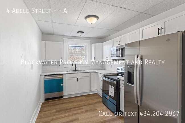 Building Photo - Beautifully Renovated 3 Bedroom Apartment!