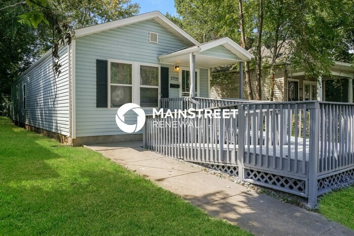Foto principal - 3 Bedroom Pet-Friendly Home in Louisville,...